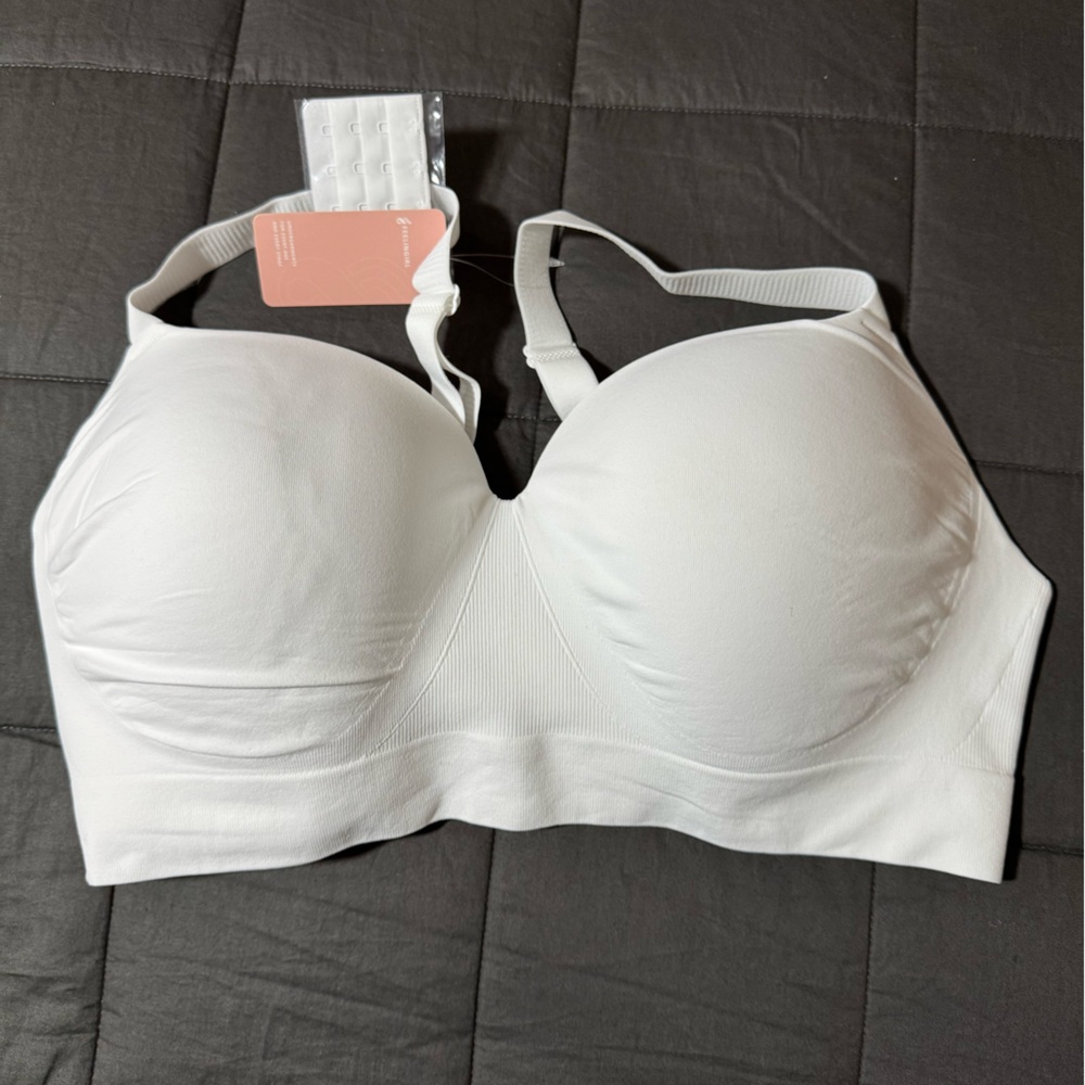 White Elegant Bra with Intricate Lace